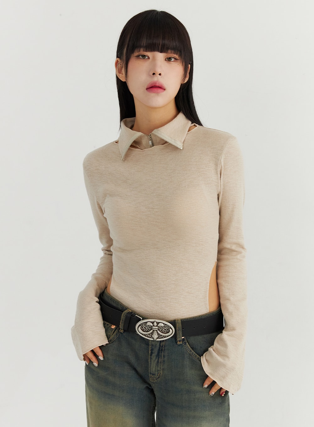 long-sleeve-top-with-high-neck-collar-co319 / Beige