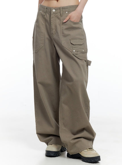 mini-pocket-detail-wide-fit-pants-co426 / Beige