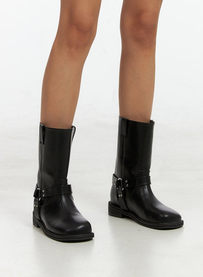 stud-faux-leather-strap-boots-ig405 / Black