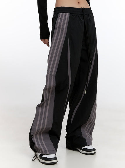 striped-loose-fit-trackpants-cn421 / Black