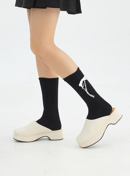 ribbon-printed-midi-socks-in316 / Black