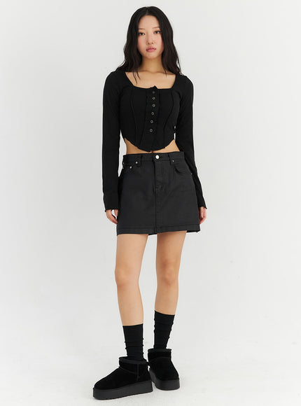 simple-faux-leather-mini-skirt-cn303 / Black