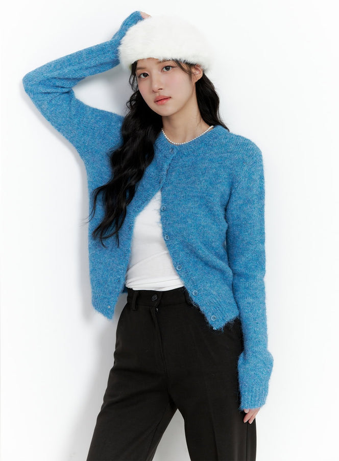 cozy-buttoned-cardigan-on404 / Blue