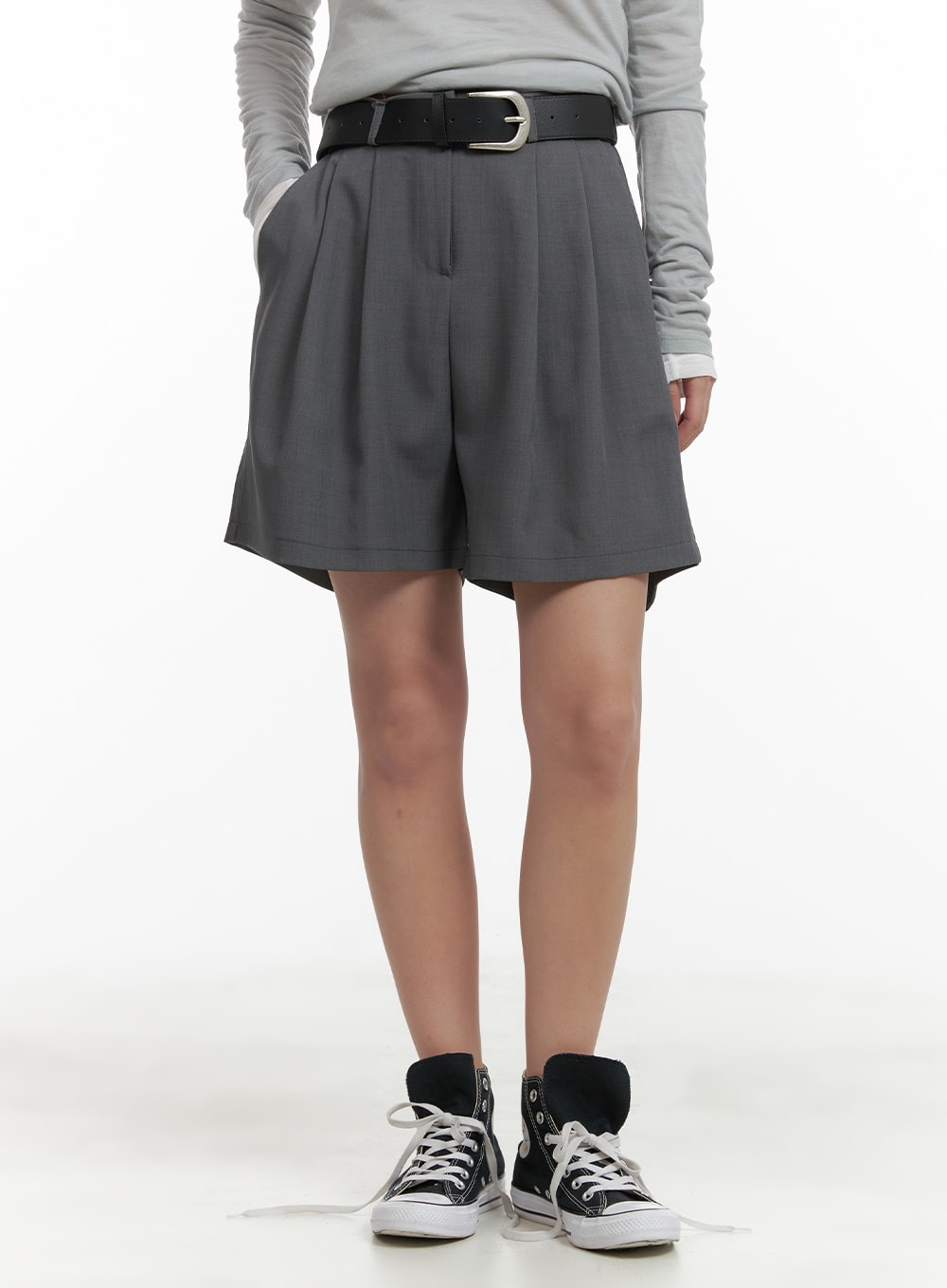 pintuck-tailored-shorts-ca409 / Dark gray