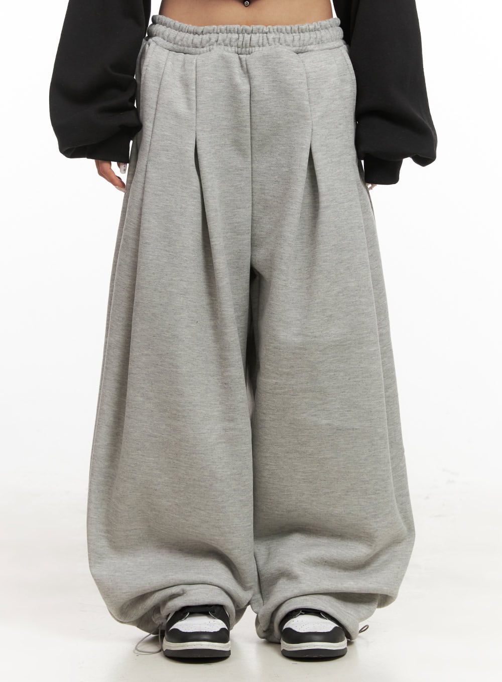 pintuck-oversized-wide-fit-sweatpants-cj507 / Gray