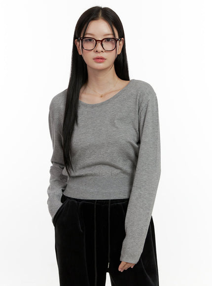 solid-u-neck-cropped-sweater-on408 / Gray