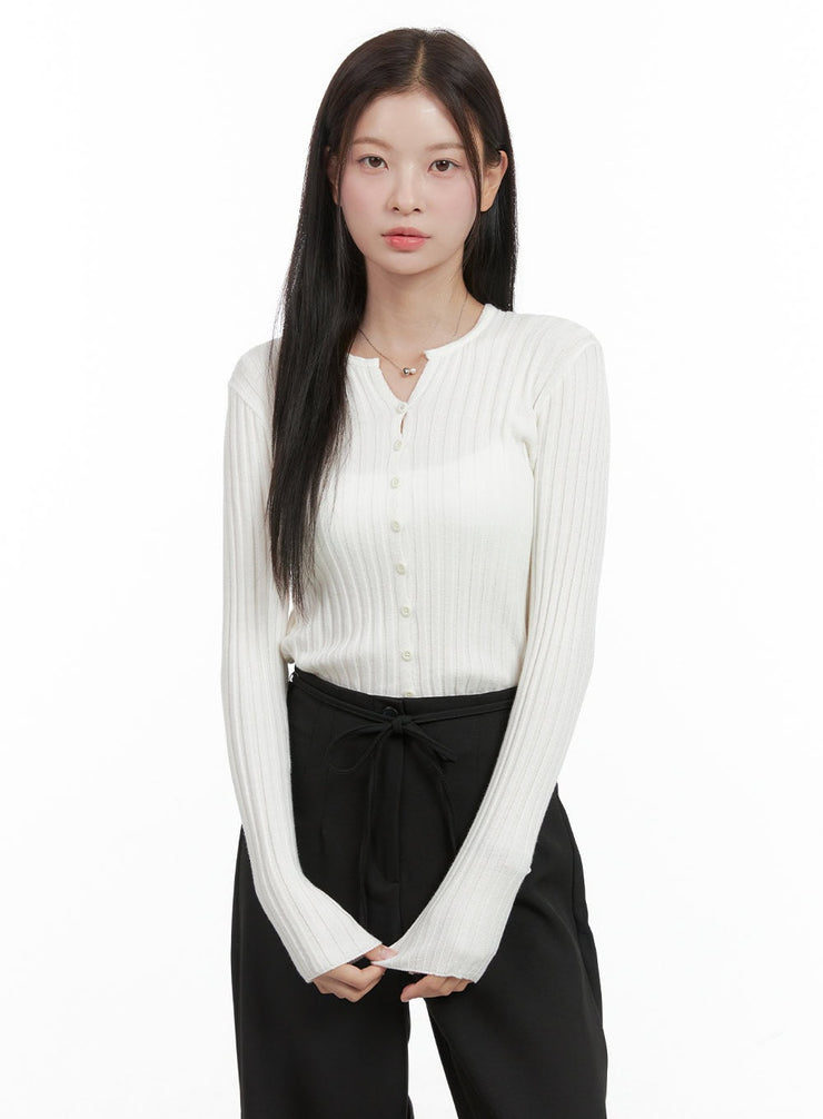 ribbed-slim-buttoned-long-sleeve-top-og416 / Light beige