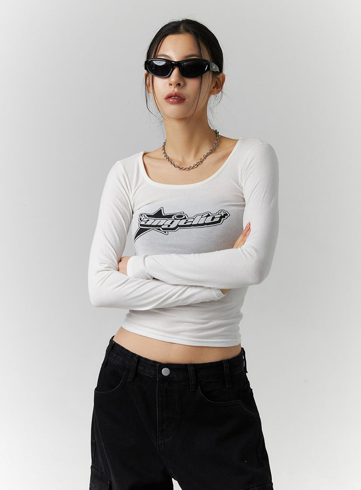 square-neck-graphic-crop-tee-id306 / White