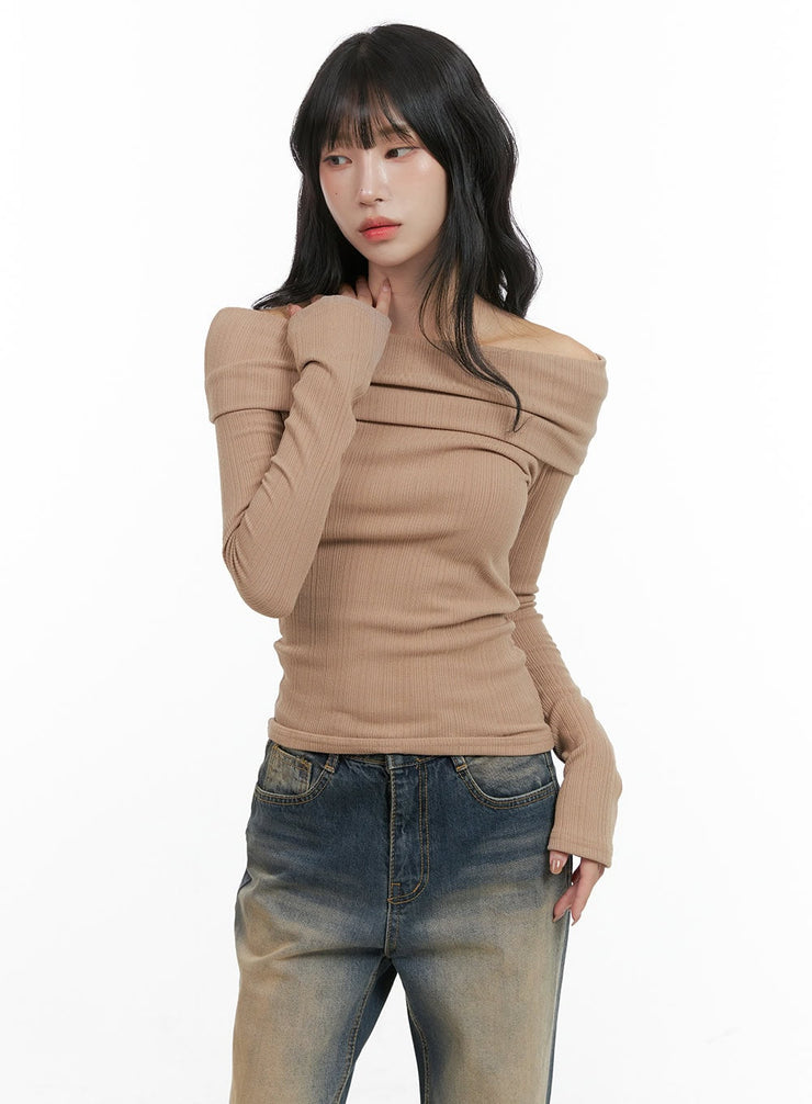 slim-off-shoulder-long-sleeve-top-cg421 / Beige