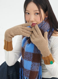 ribbed-color-block-gloves-in317 / Dark beige