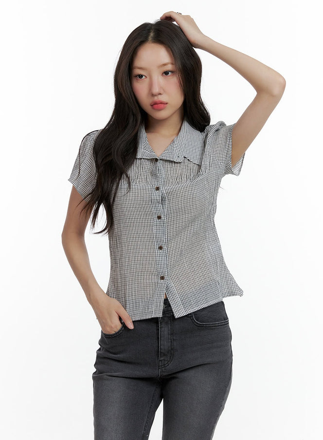 gingham-buttoned-collar-short-sleeve-blouse-cl410 / Light beige