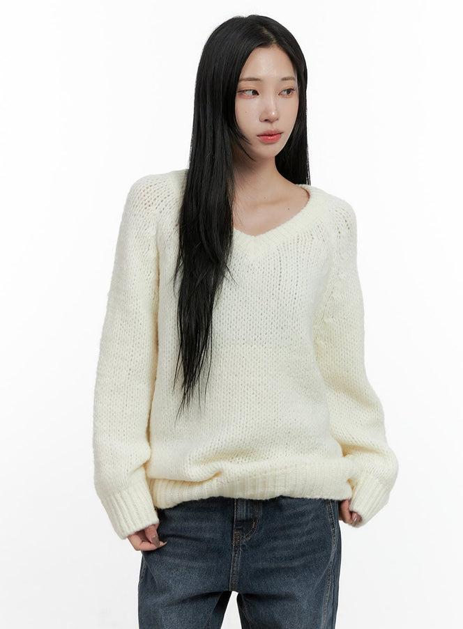 v-neck-oversized-sweater-cn407 / Light beige