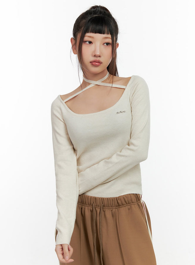 solid-knit-long-sleeve-halter-top-cn406 / Light beige