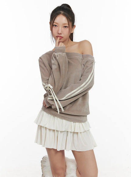 velvet-ribbon-one-shoulder-sweatshirt-cd411