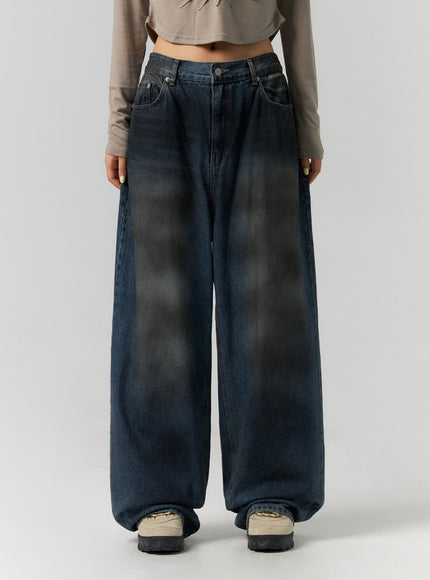 tie-dye-washed-wide-leg-jeans-cs320