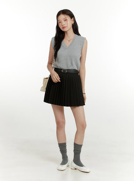 v-neck-sleeveless-knit-top-ou418