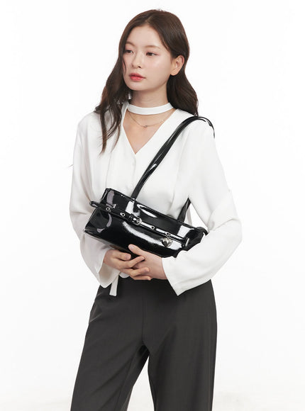 Buckle Heart Faux-Leather Shoulder Bag CM511