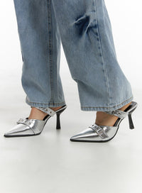 metallic-buckle-stiletto-heels-cm422