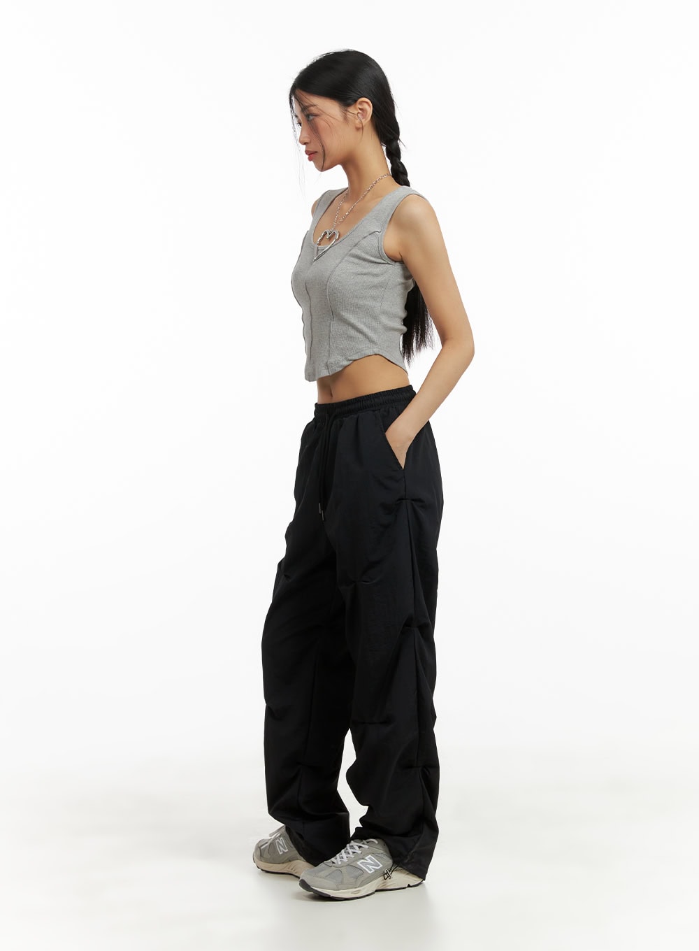 casual-wide-fit-nylon-pants-ca424