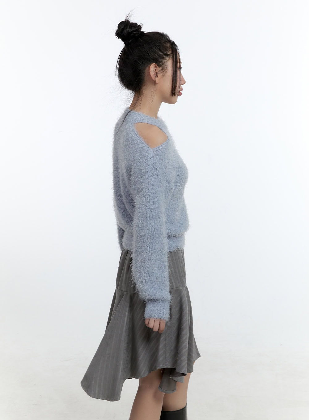 shoulder-cut-out-sweater-cd423