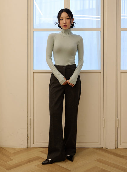 slim-fit-turtleneck-top-with-thumb-hole-sleeve-od327