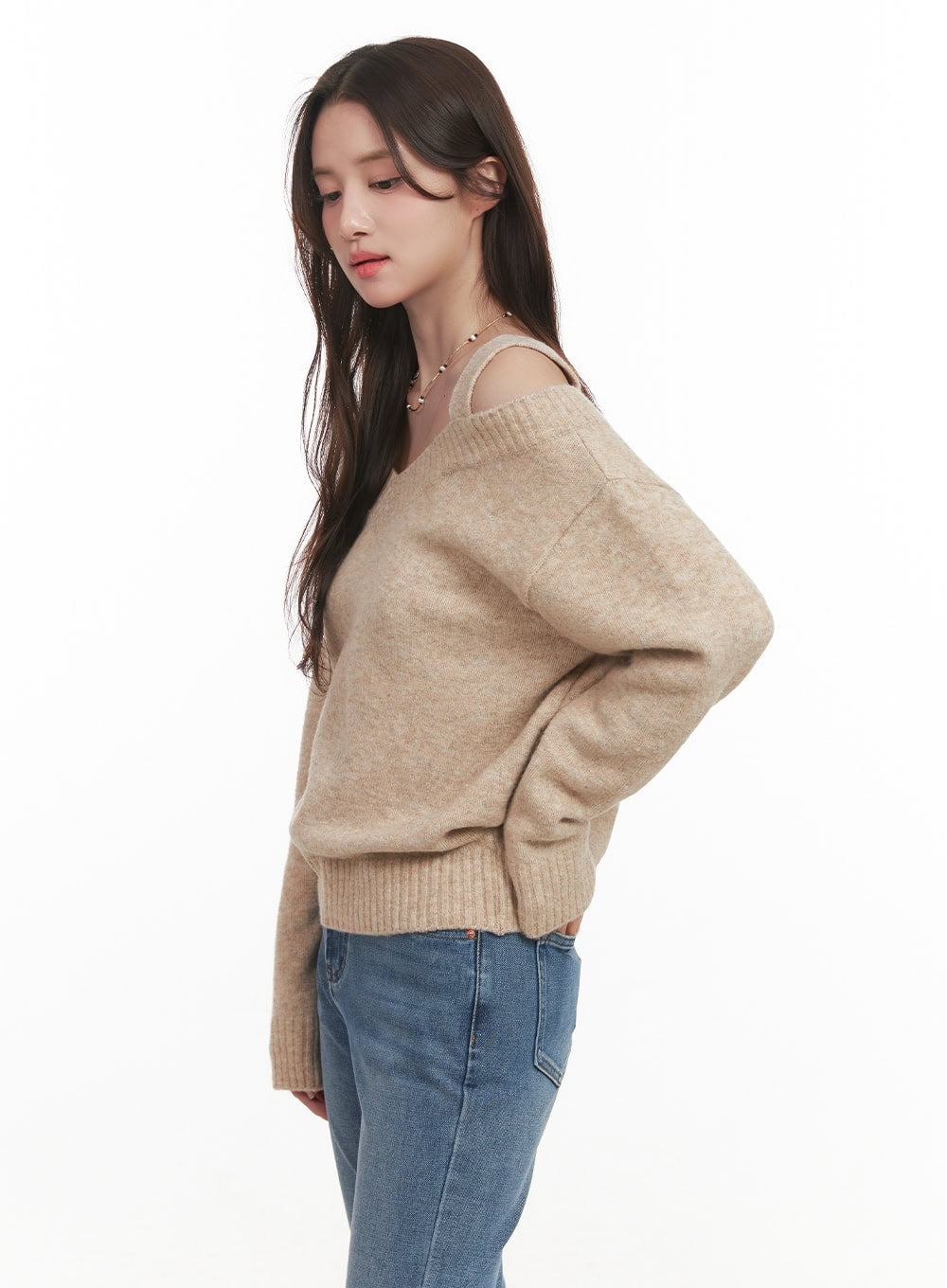 Off-Shoulder V-Neck Sweater with Straps CJ515