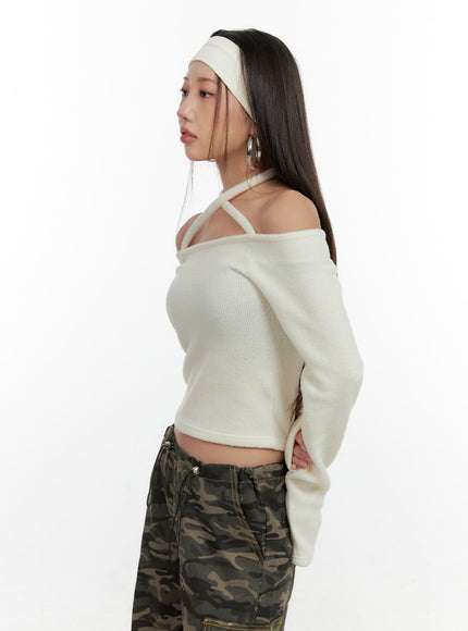 halter-neckline-long-sleeve-crop-top-cn405