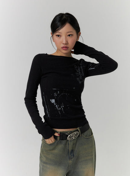 round-neck-graphic-long-sleeve-top-cd319