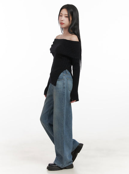 Off-Shoulder Buttoned Sweater CJ517