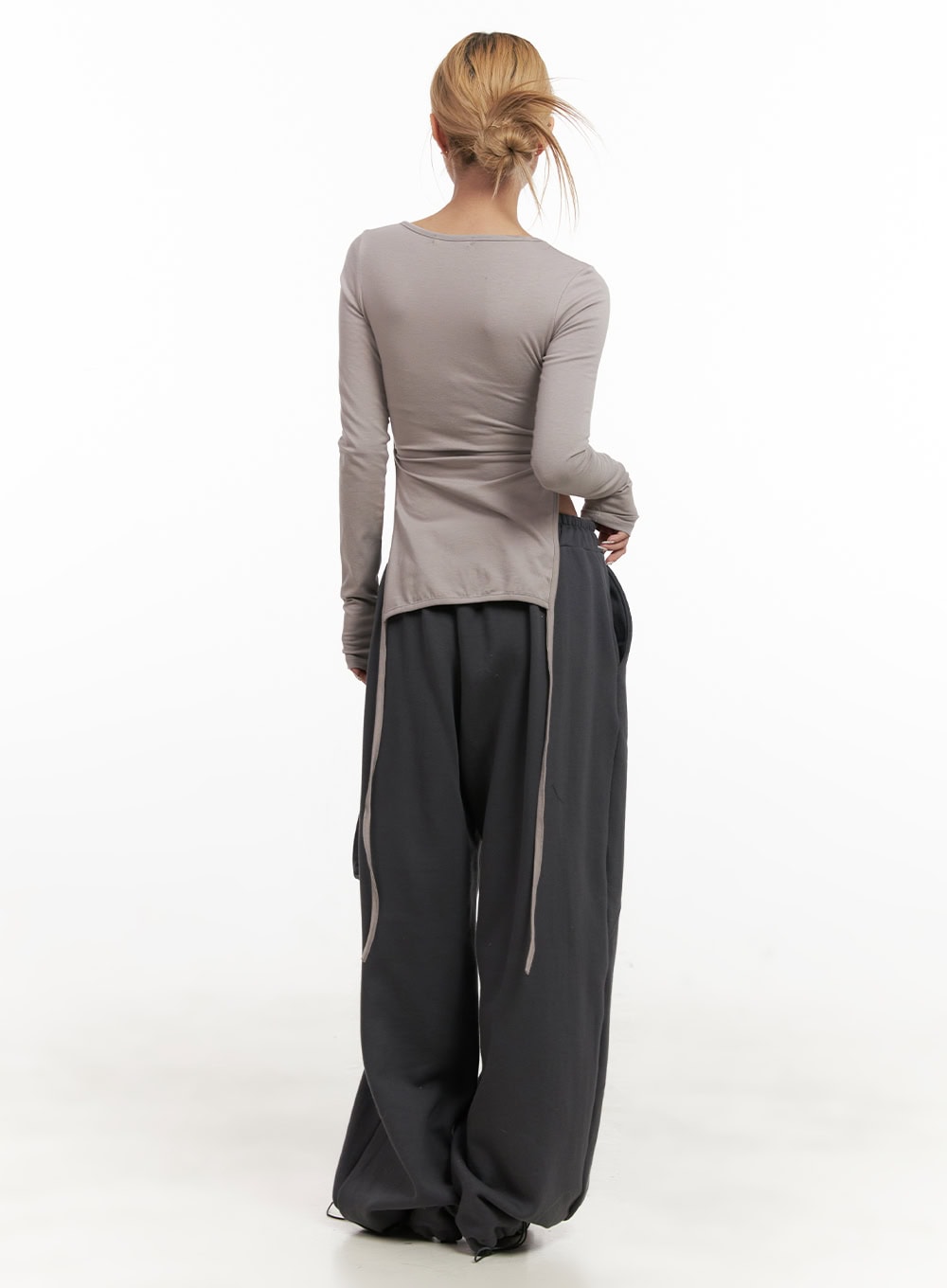 Wide-Fit Cargo Sweatpants CJ507