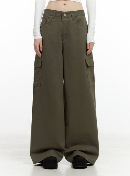 pocketed-solid-cargo-pants-io430