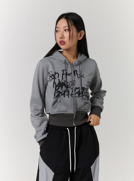 crop-graphic-zip-up-hoodie-cd329