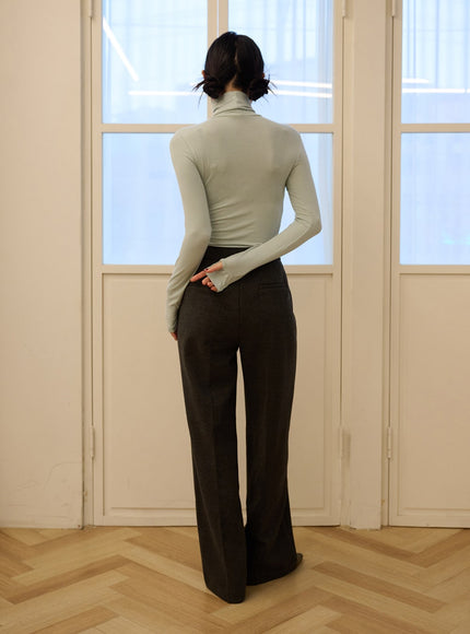 slim-fit-turtleneck-top-with-thumb-hole-sleeve-od327