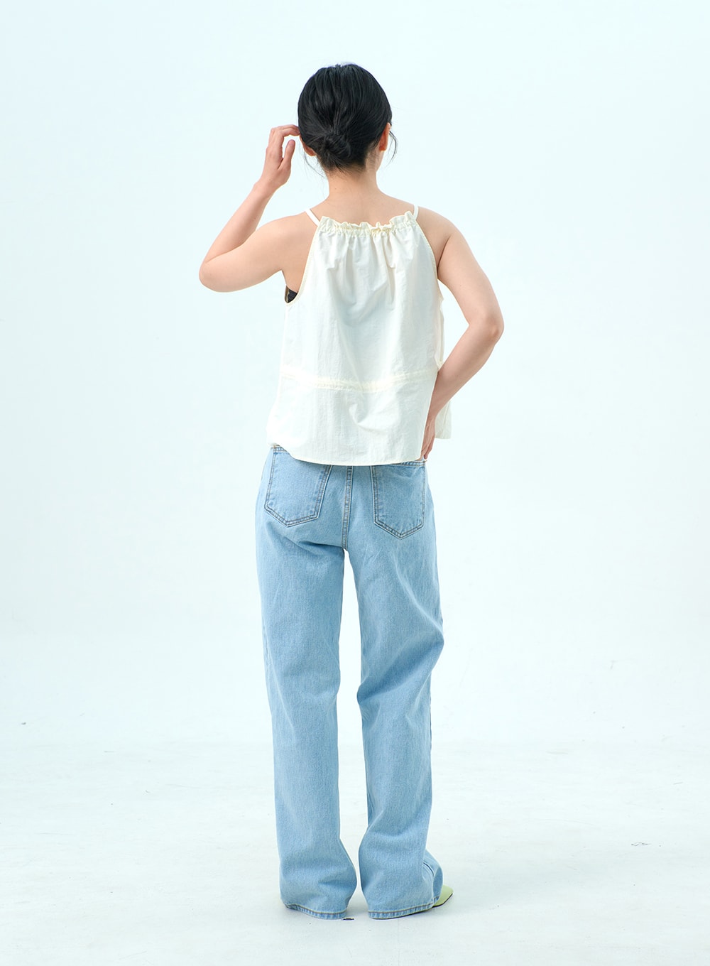Wide Light Wash Jeans OY318