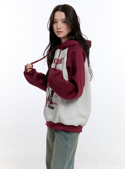 graphic-hooded-sweatshirt-on418