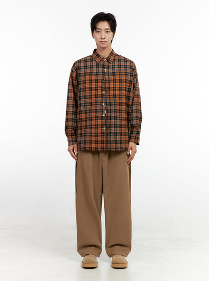 mens-checkered-flannel-in411