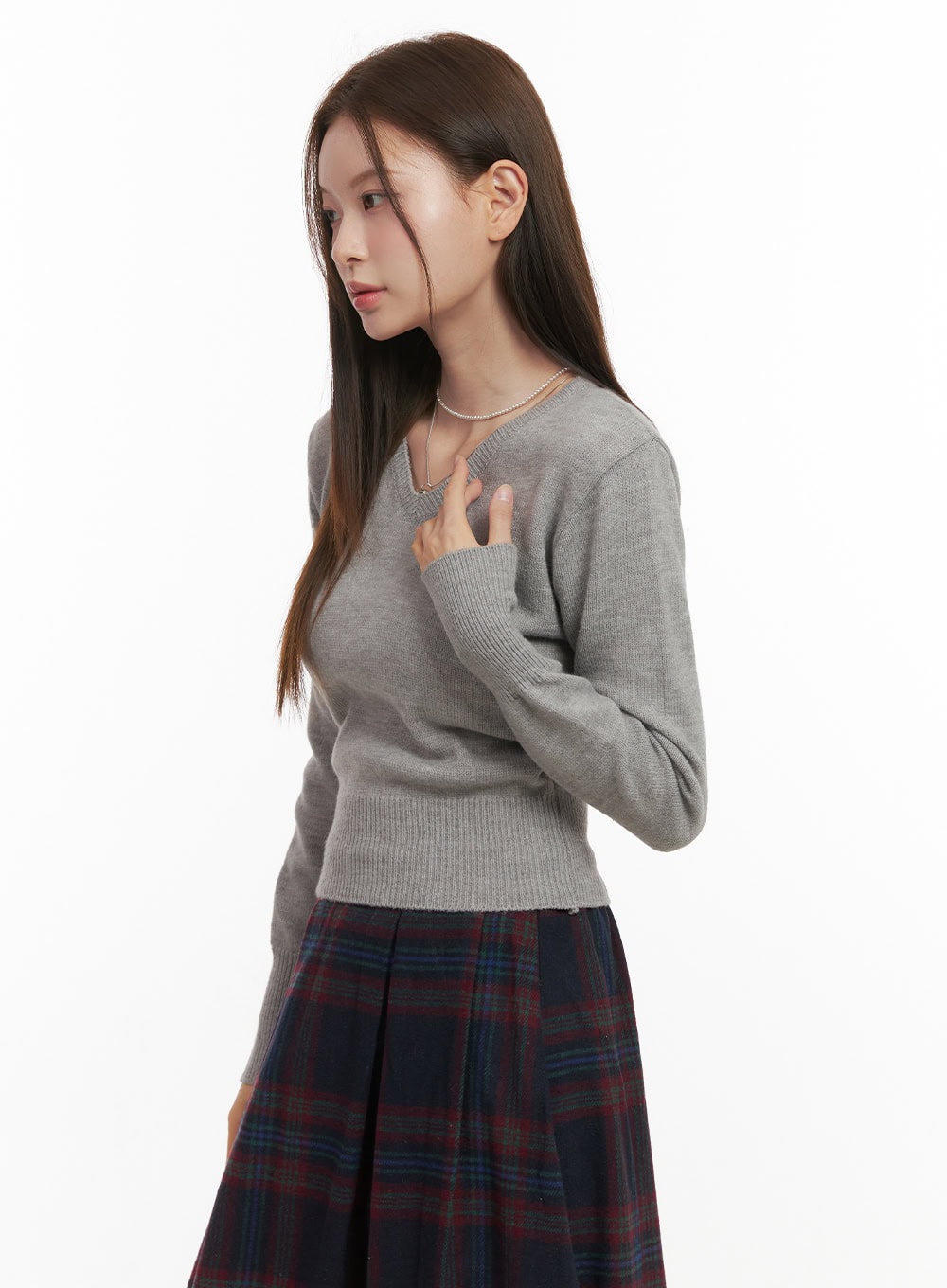 softknit-slim-fit-v-neck-sweater-od418