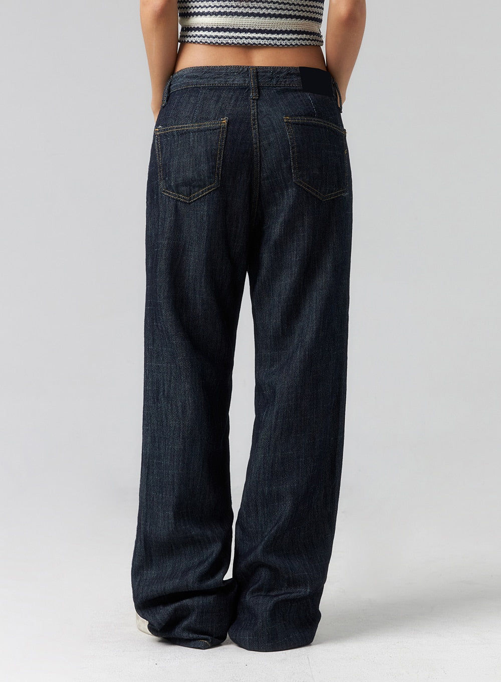 wide-leg-dark-wash-jeans-cl320