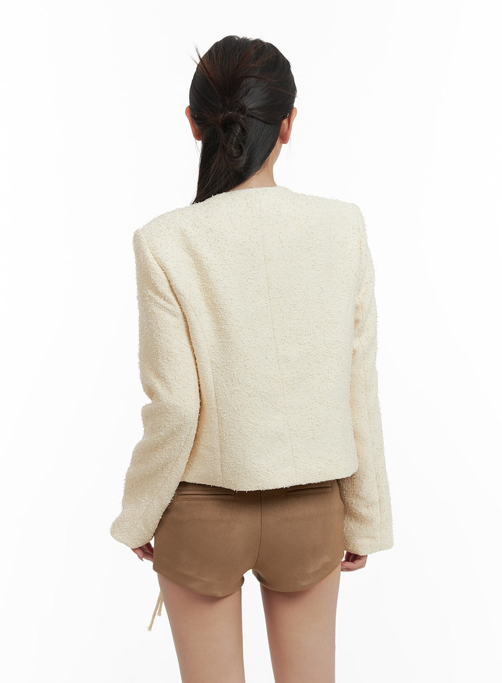 round-neck-minimal-tweed-jacket-ca409