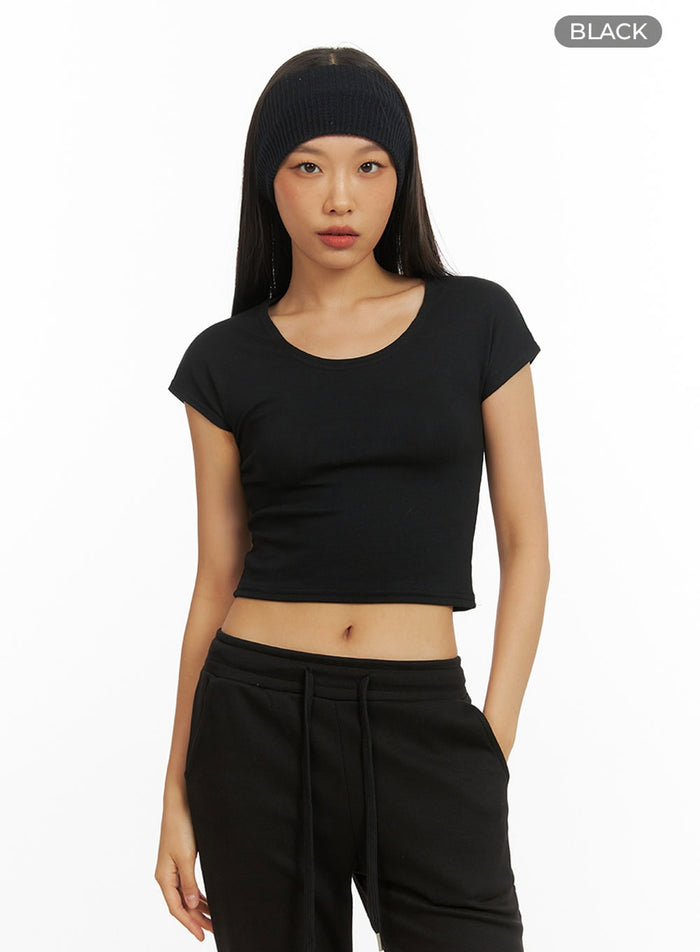 basic-crop-u-neck-top-iy422 / Black