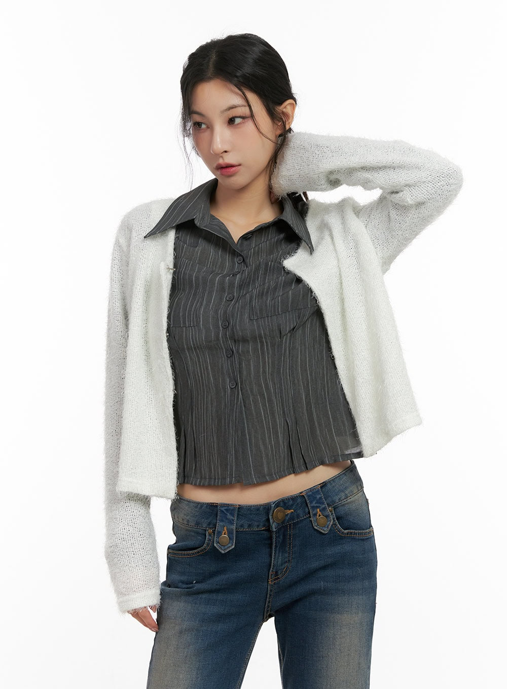 slim-fit-crop-cardigan-cn416 / Light beige