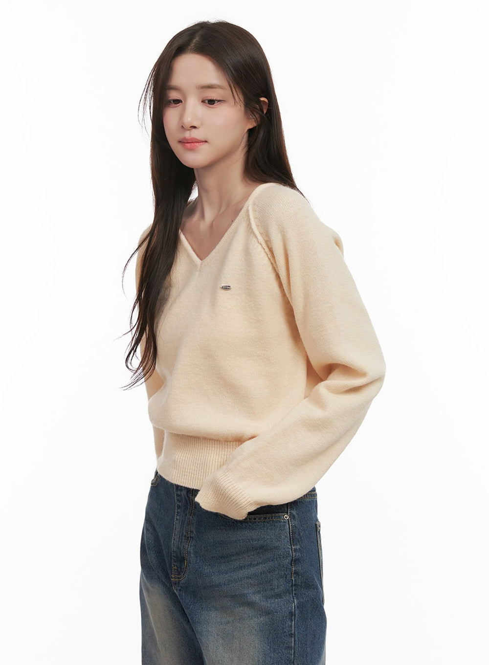 Comfort V-Neck Crop Sweater IJ510