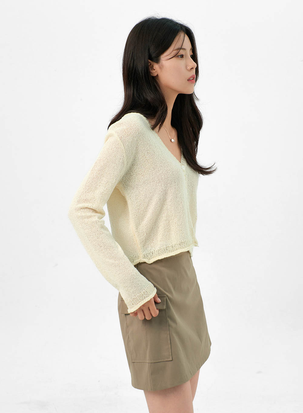 buttoned-v-neck-sweater-og322