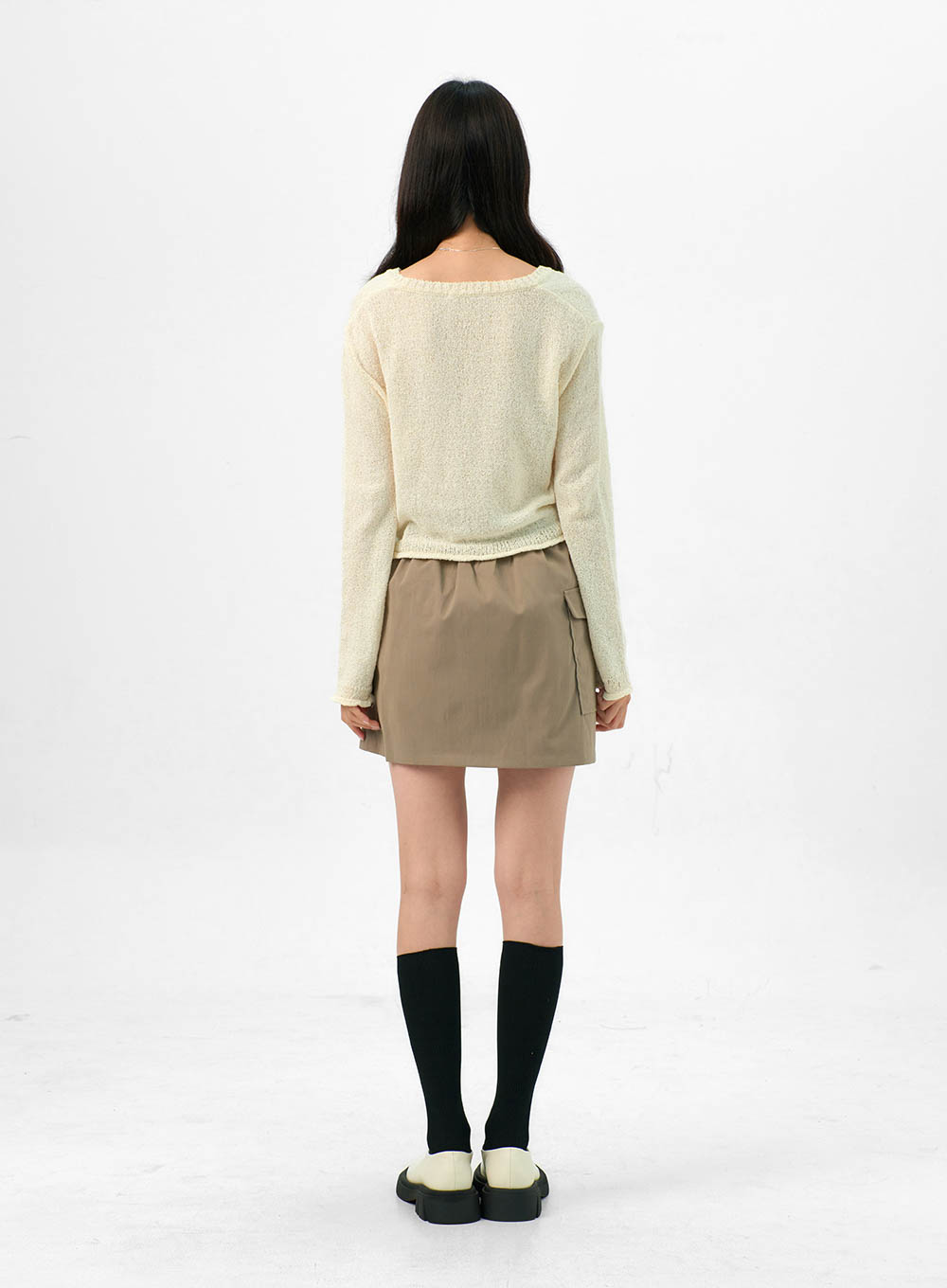 buttoned-v-neck-sweater-og322