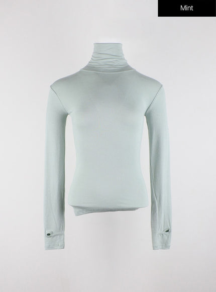 slim-fit-turtleneck-top-with-thumb-hole-sleeve-od327