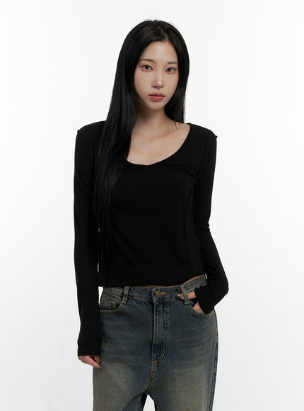 stitched-v-neck-long-sleeve-top-cn407 / Black