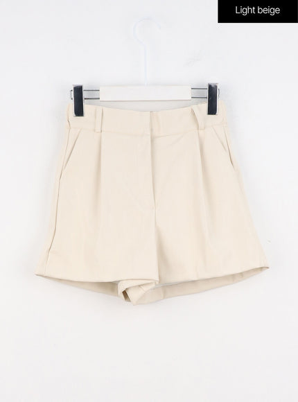 modern-minimalist-faux-leather-shorts-oo319