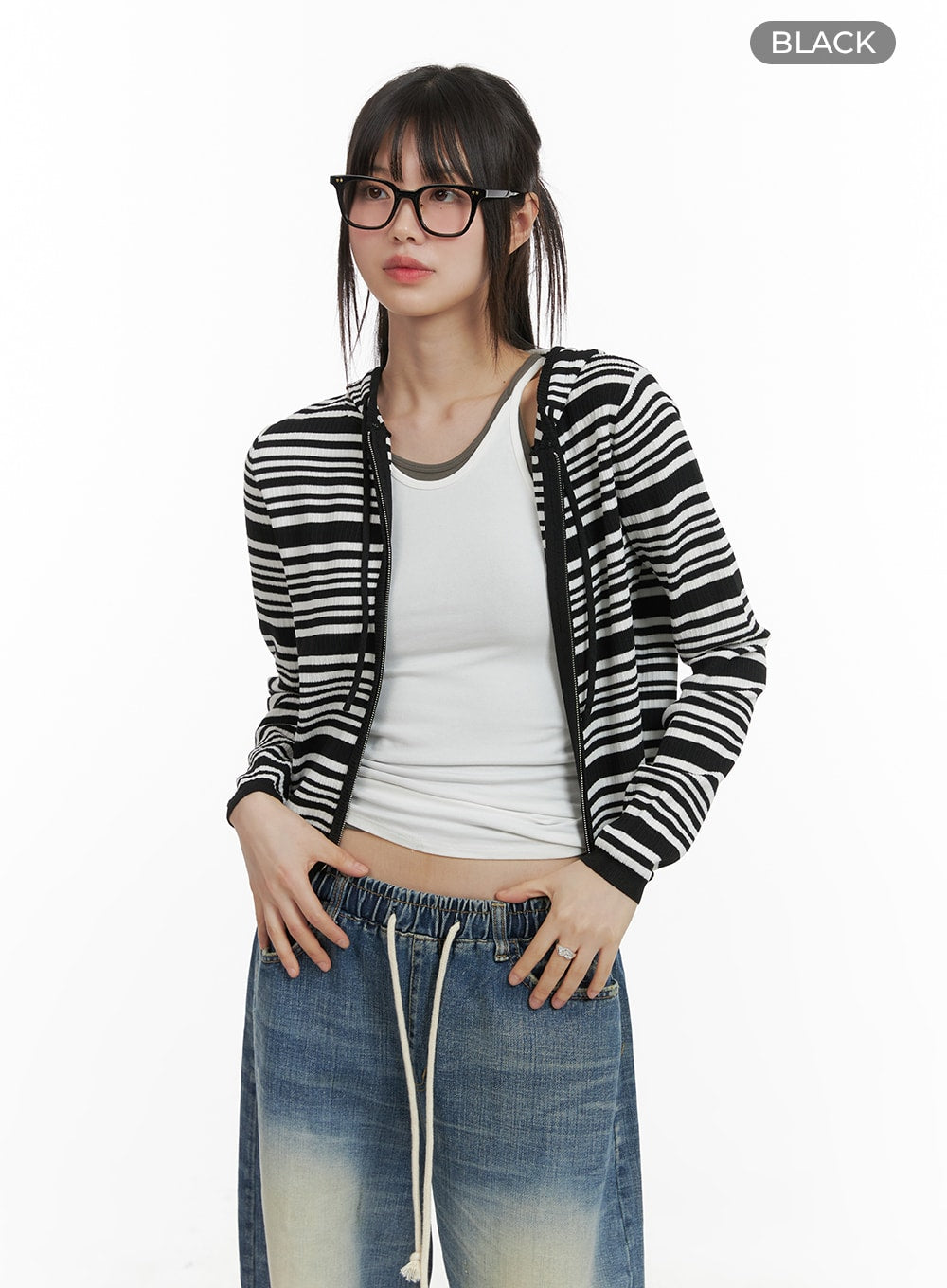 striped-zip-up-cropped-hoodie-ca418 / Black