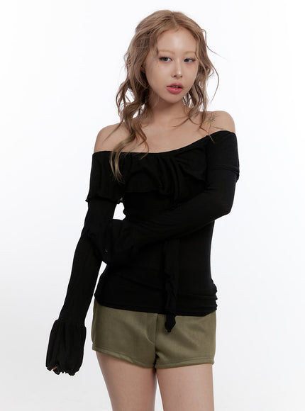 solid-off-shoulder-long-sleeve-top-cn422 / Black