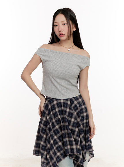 Elegant Off-Shoulder Crop Top CM510